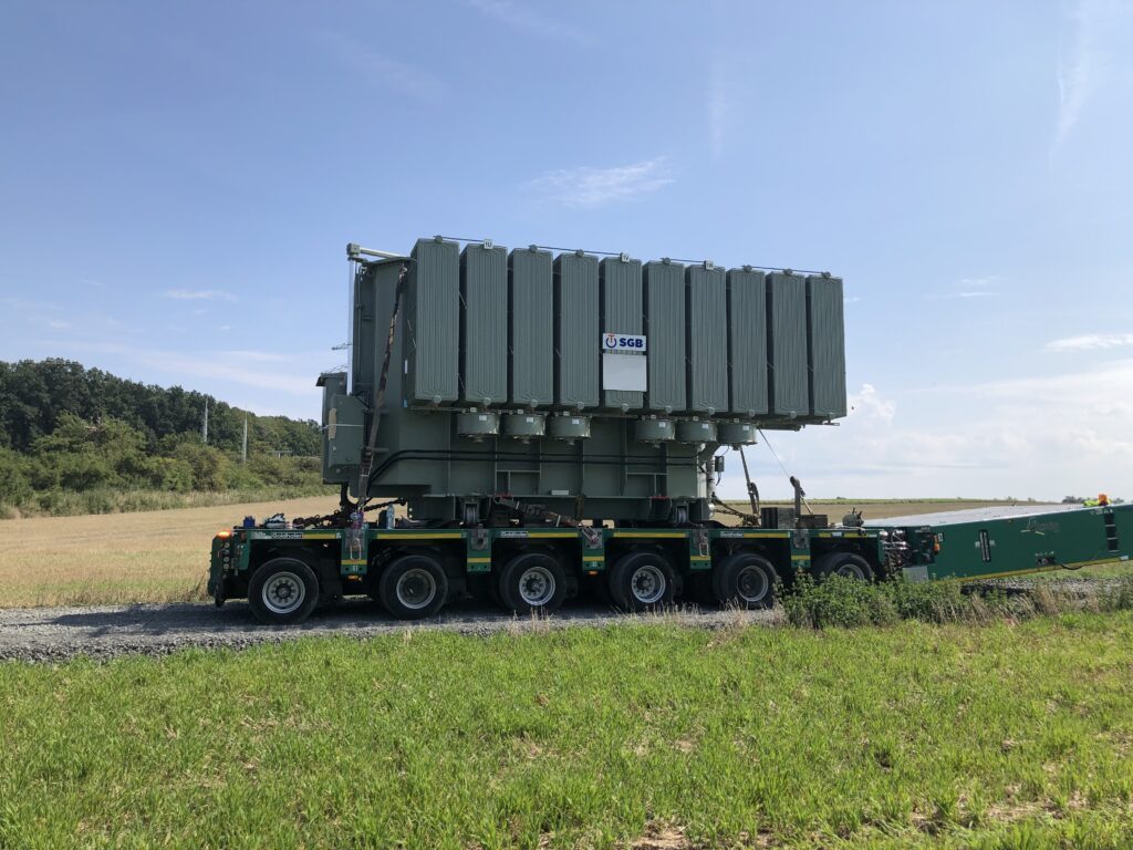 EGIS eG, Anlieferung Trafo für PV-Park Bundorf